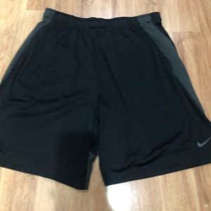Nike men’s dry fit shorts size XL